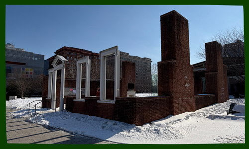 E63 - Website header