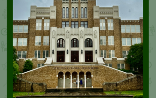 Photo of the front of Little Rock Central High School